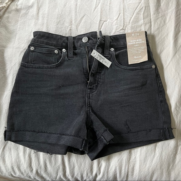 NWT Madewell Curvy High-Rise Denum Shorts in Lunar Wash!! - Picture 1 of 3